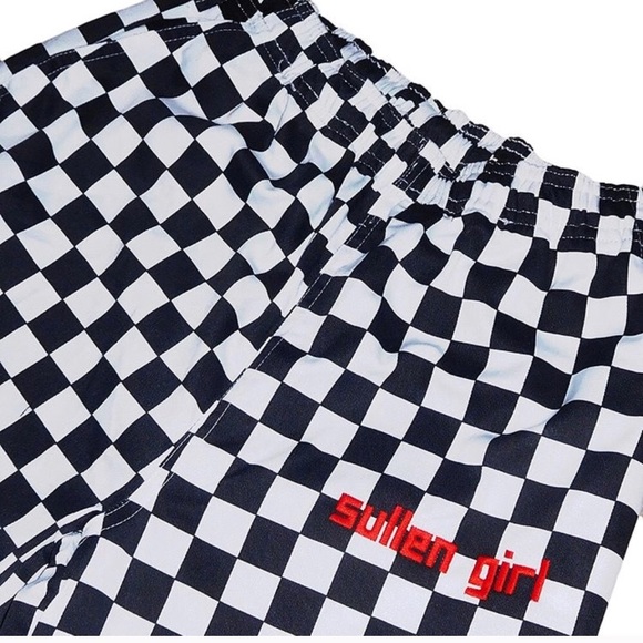 Sullen girl checkered pants - Picture 3 of 4